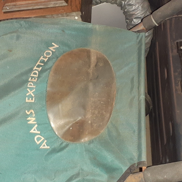 A jogging stroller - Picture 3 of 3